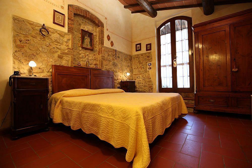 Agriturismo Casanova Di Pescille San Gimignano Dış mekan fotoğraf